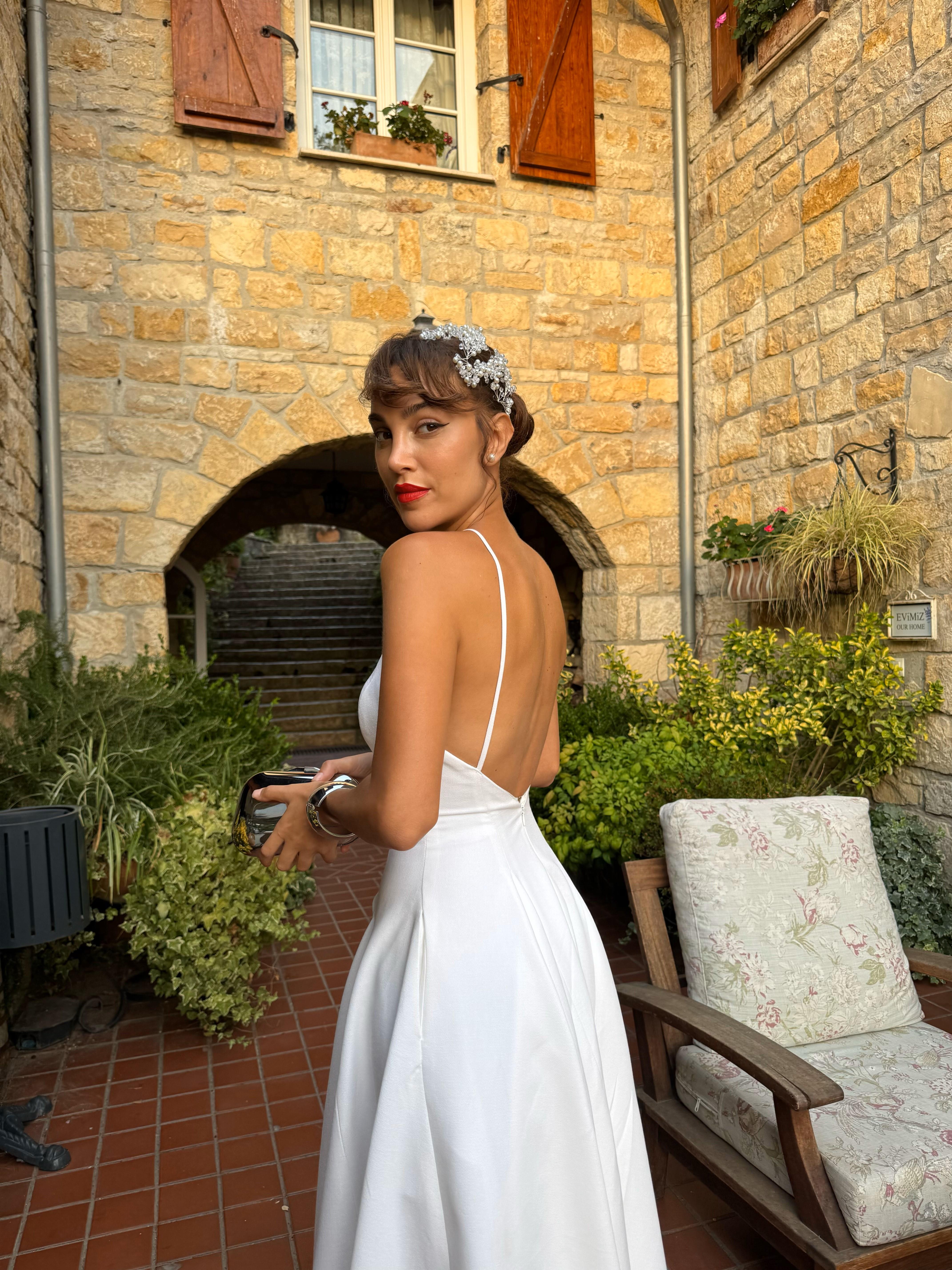 Marguerite Elbise Beyaz