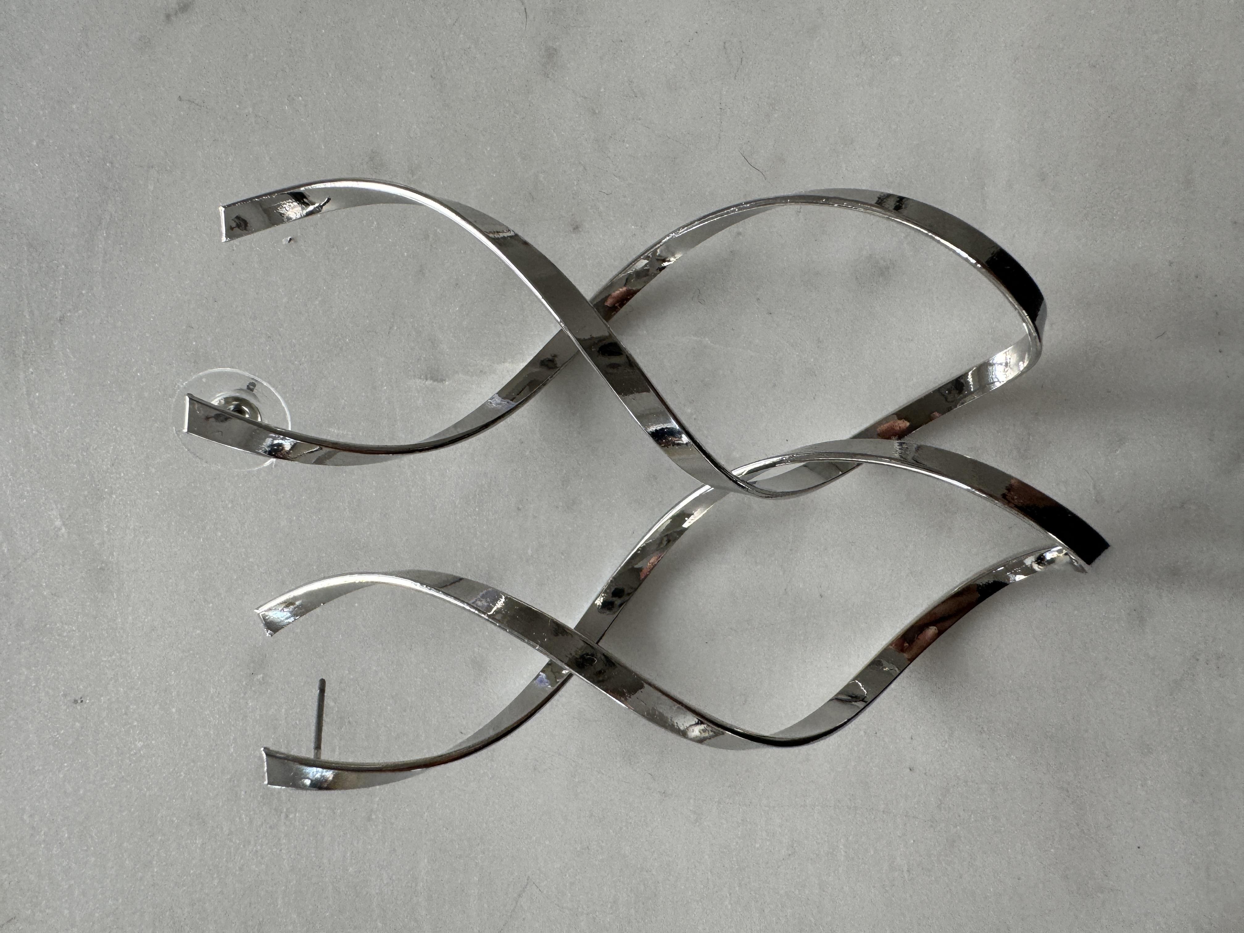 Silver Dalgali Küpe