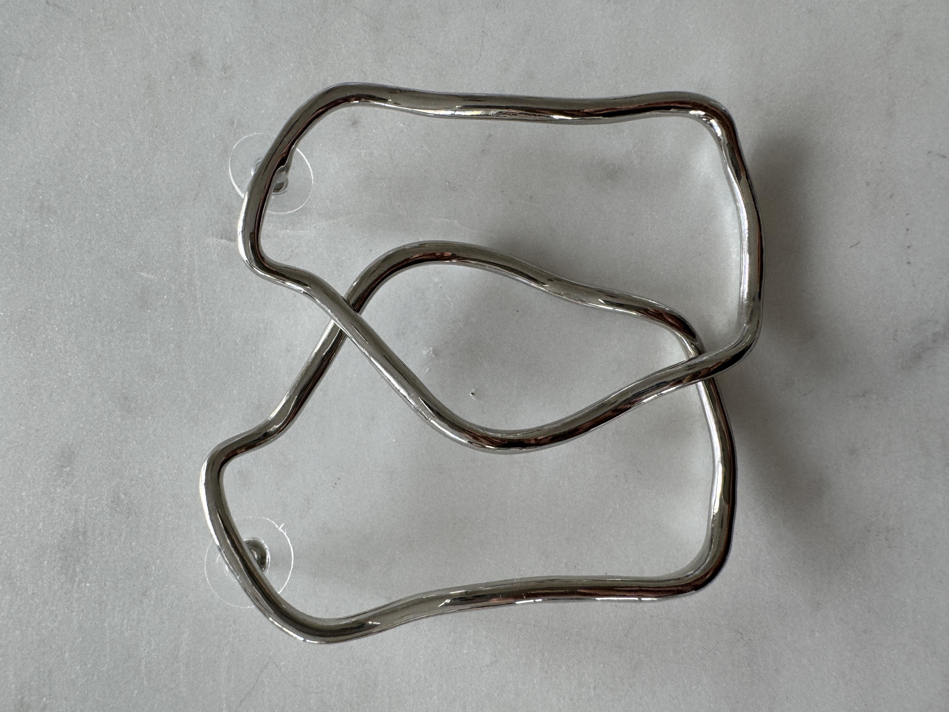 Silver Yuvarlak Dalgalı Küpe