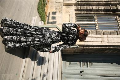 Desenli Şifon Elbise Siyah