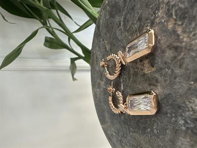 Halka Burgu Taşlı Küpe