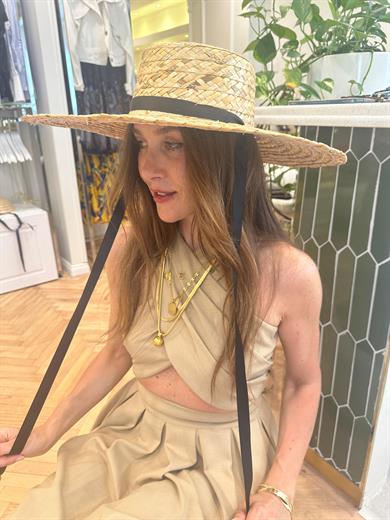 HASIR BAĞLAMALI DÜZ  ŞAPKA