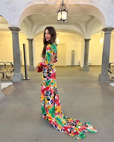 Sırtı Açık Gece Elbisesi Sarı