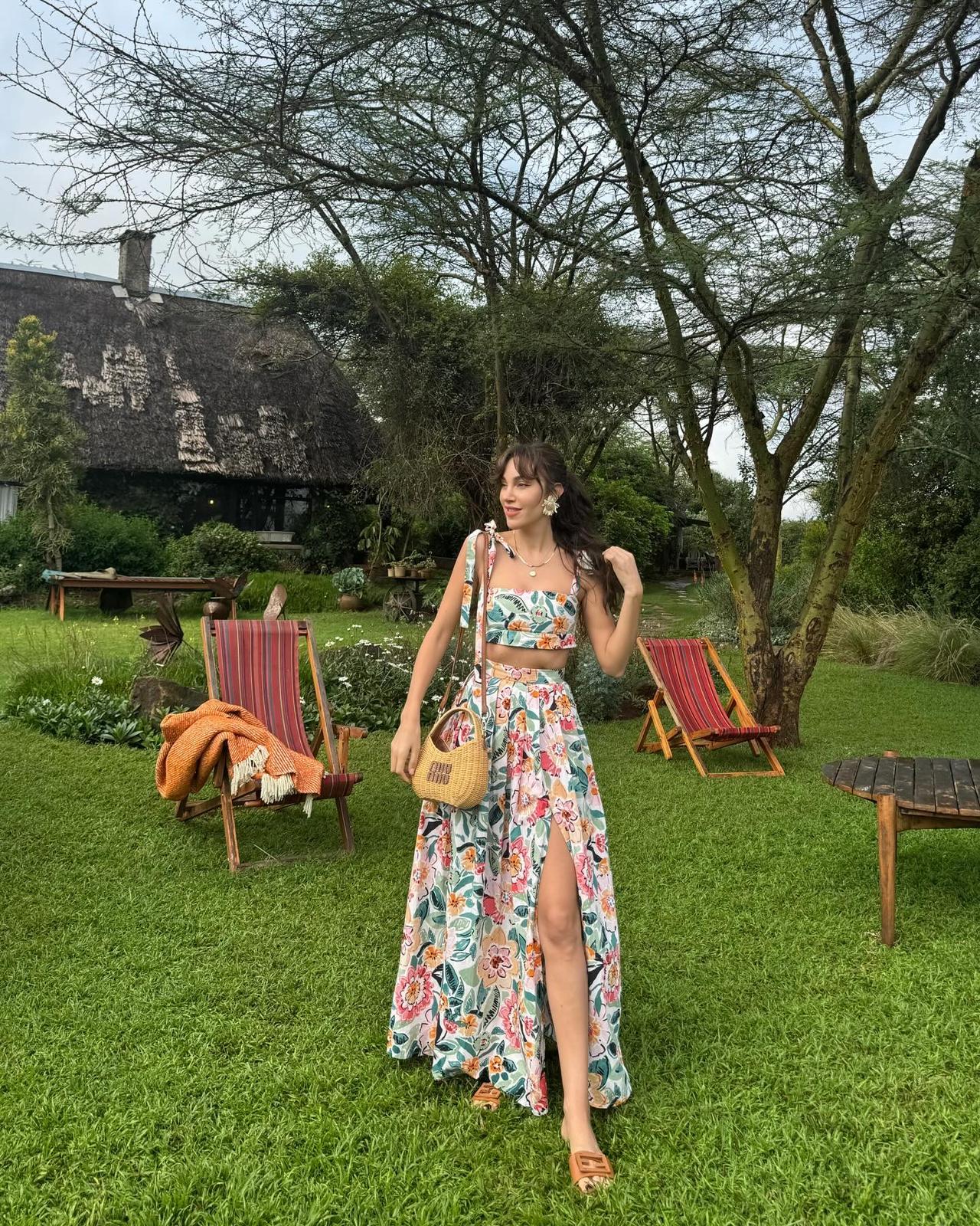 Kelinlar porno film Jismoniy mashqlar velosipedida porno qiz