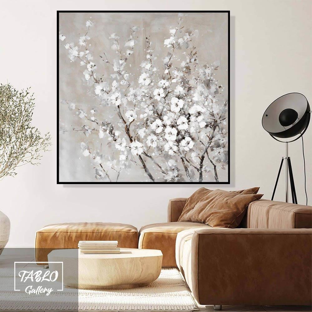 Bej Tuval Üzerinde Beyaz Bahar Çiçek Dalları Yağlı Boya Dokulu Tablo