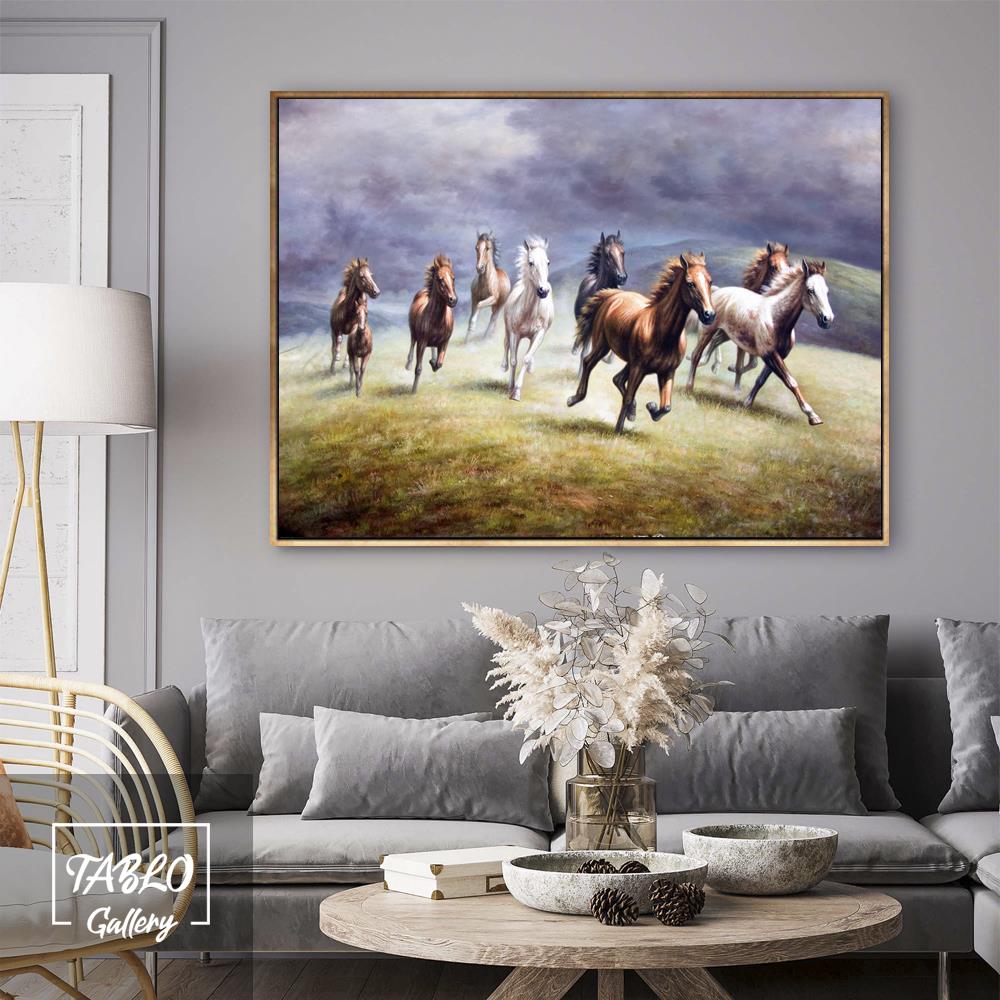Doğa İçerisinde Koşan Atlar Kanvas Tablo