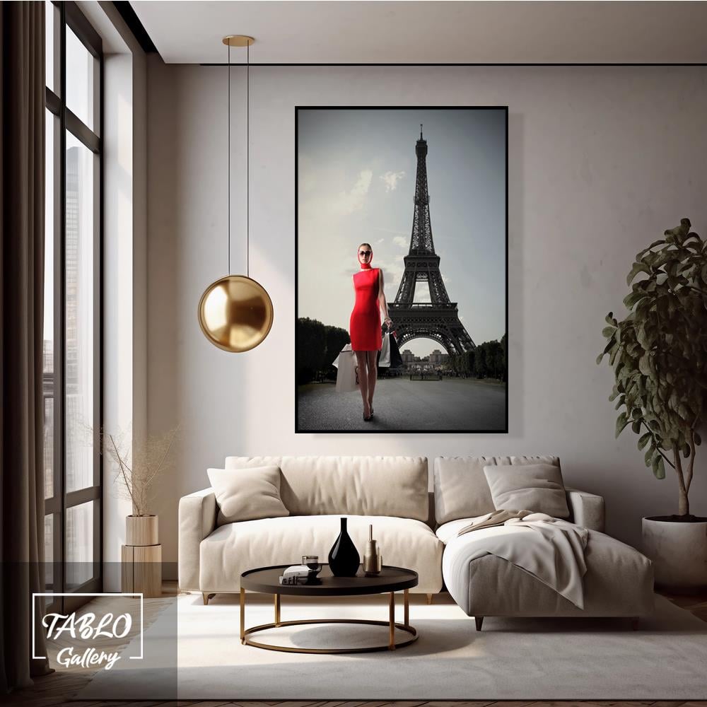 Eyfel Kulesi Önünde Kırmızı Elbiseli Kadın Figürü Kanvas Tablo