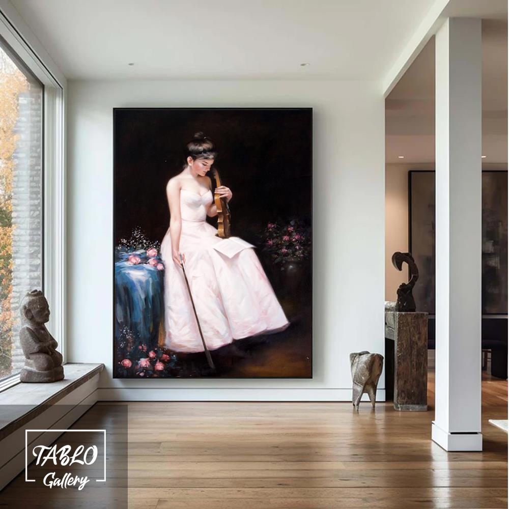 Siyah Fon Üzerinde Beyaz Elbiseli Keman Çalan Kadın Figürü Kanvas Tablo