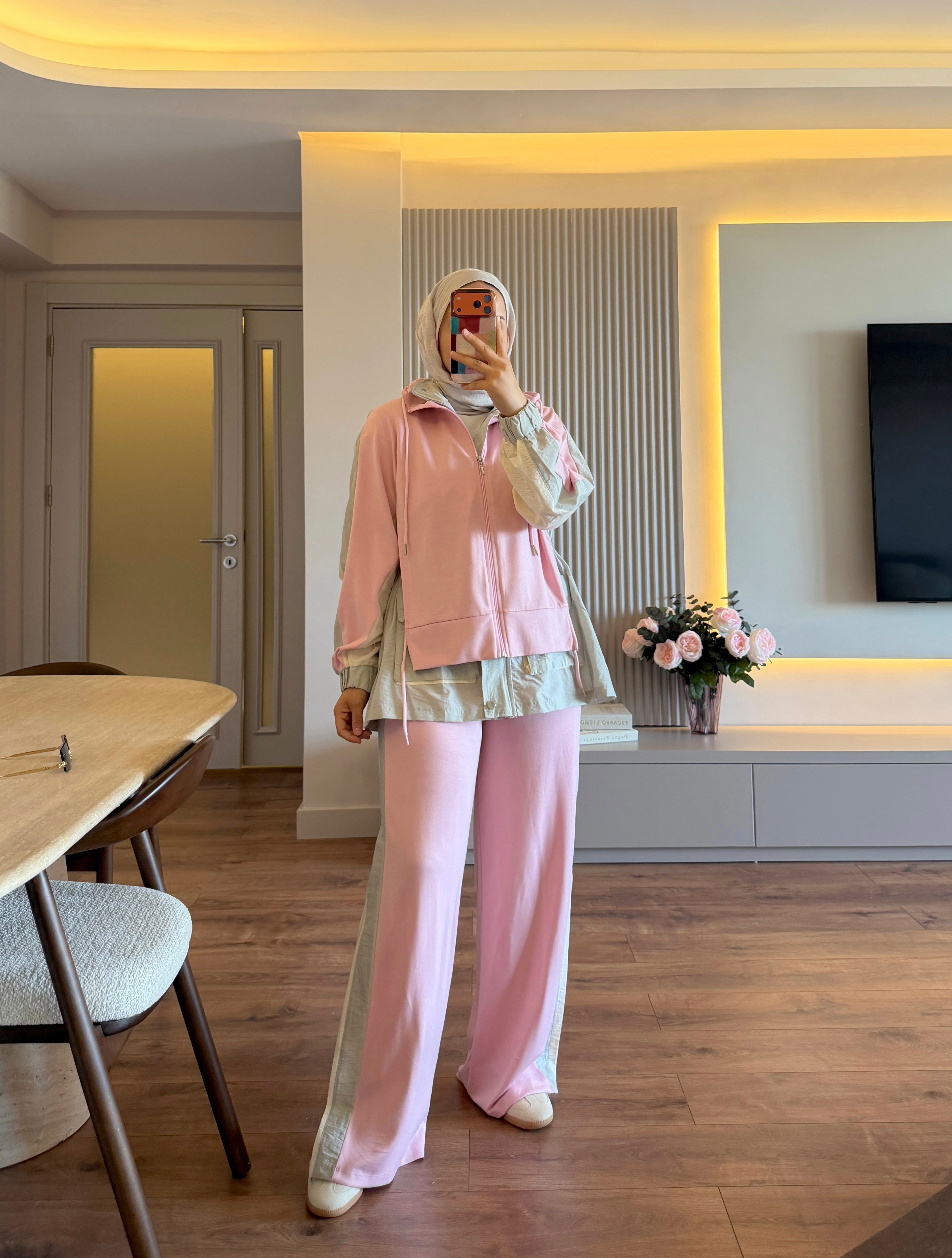 Garni Detaylı Tasarım Takım Pembe - TAKIM