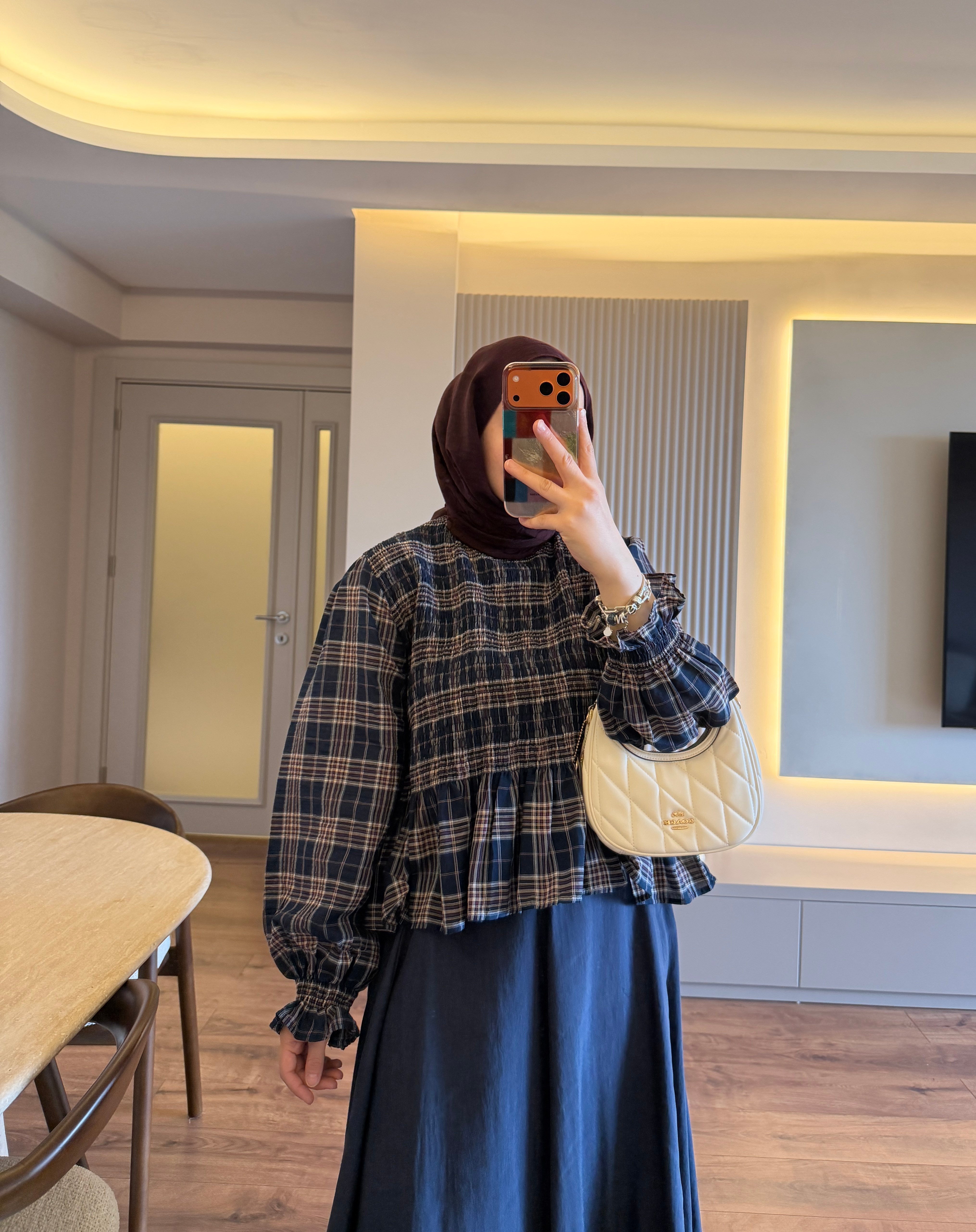 Gipe Detaylı Ekose Bluz Lacivert - BLUZ