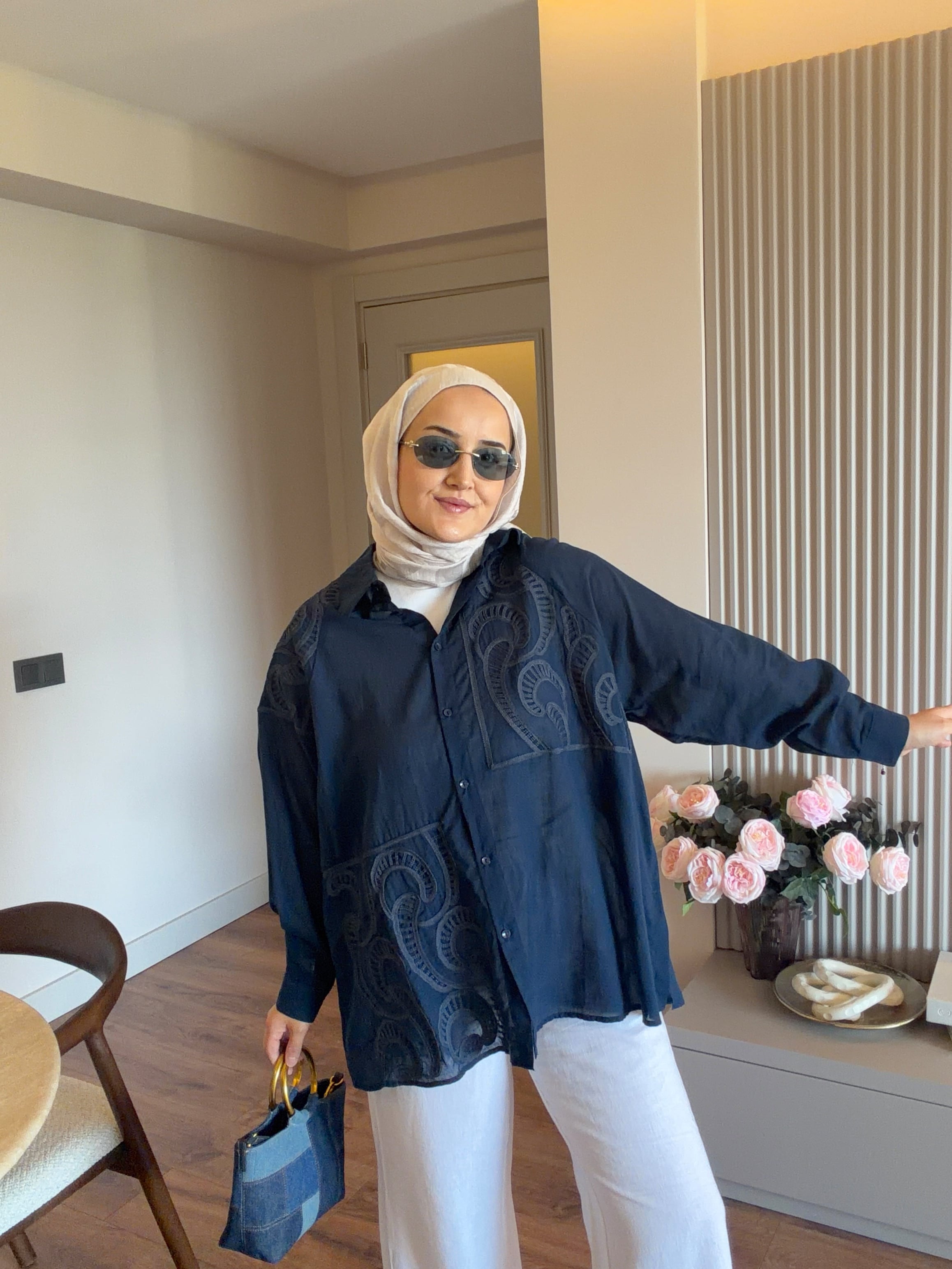 Nakış Detaylı Vual Gömlek Lacivert - GÖMLEK