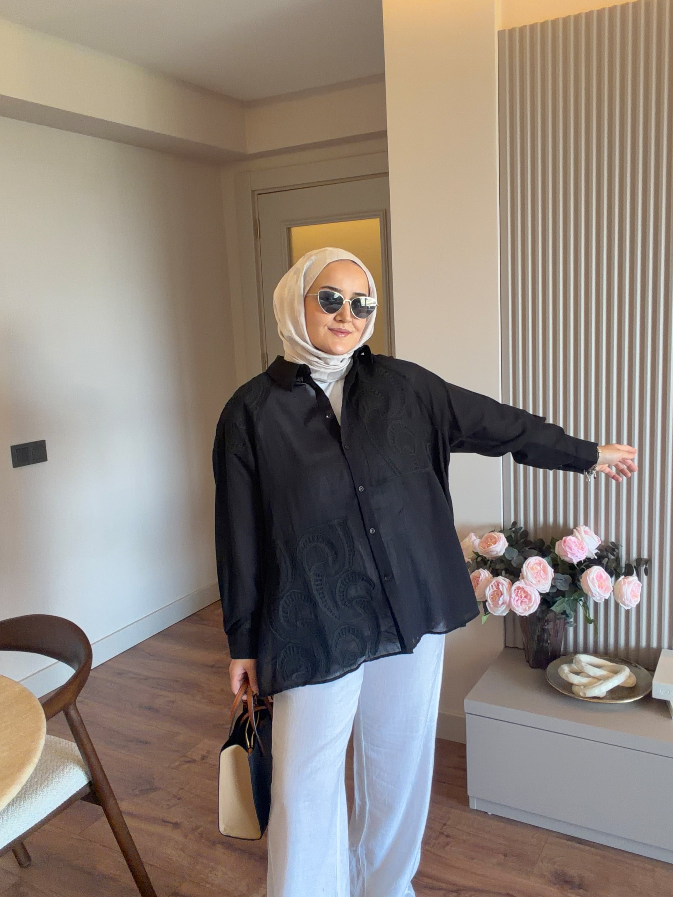 Nakış Detaylı Vual Gömlek Siyah - GÖMLEK