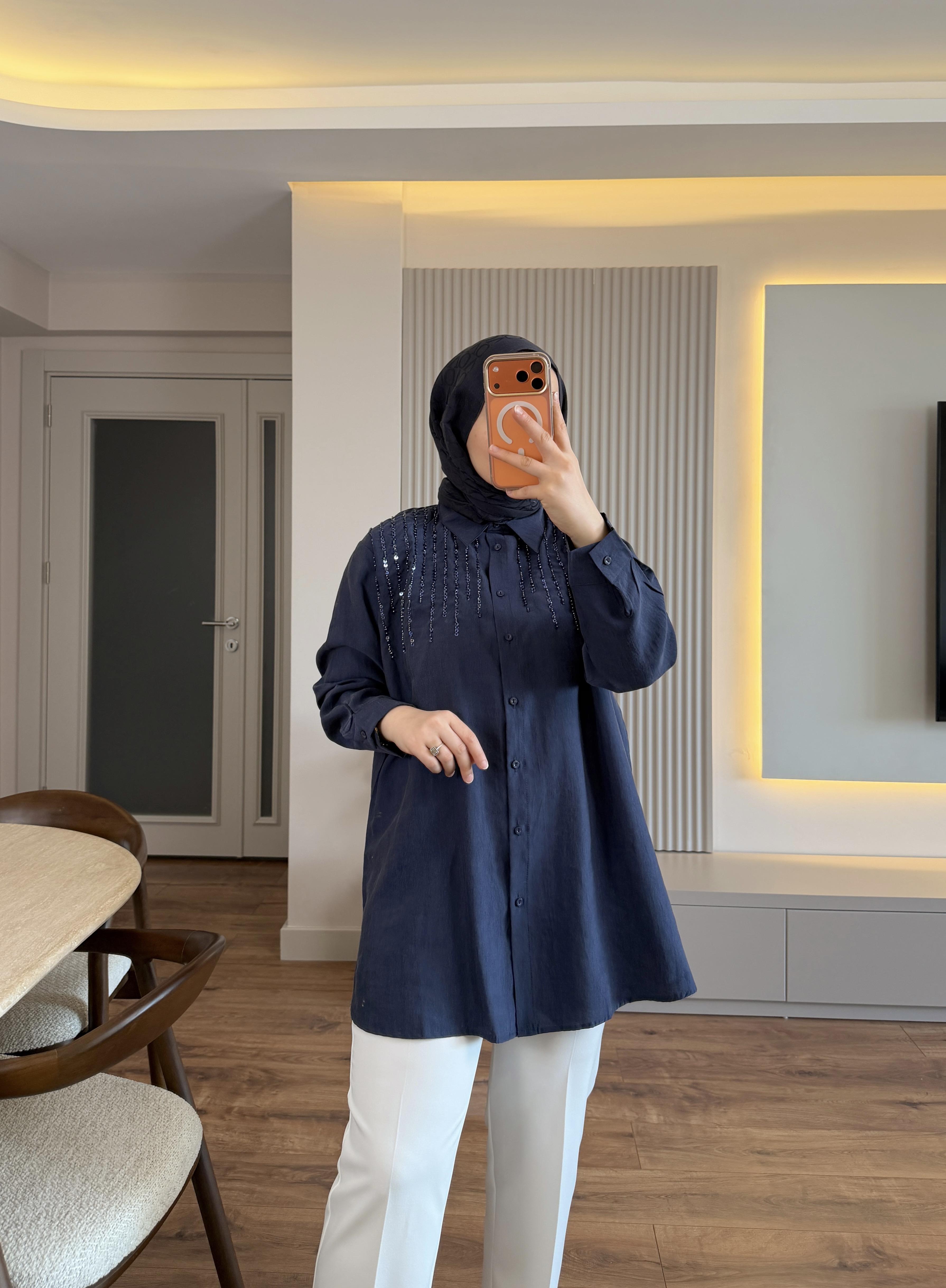 Sıralı Boncuk İşlemeli Gömlek Lacivert - GÖMLEK