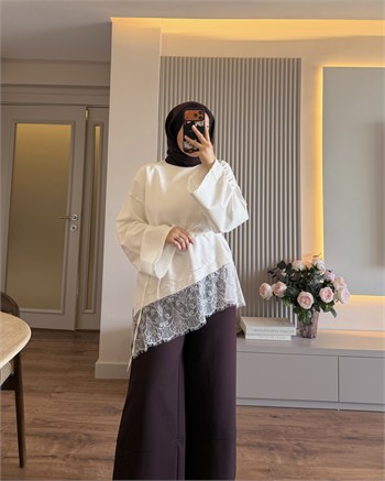 Eteği Dantel Detaylı Sweatshırt Beyaz - SWEAT