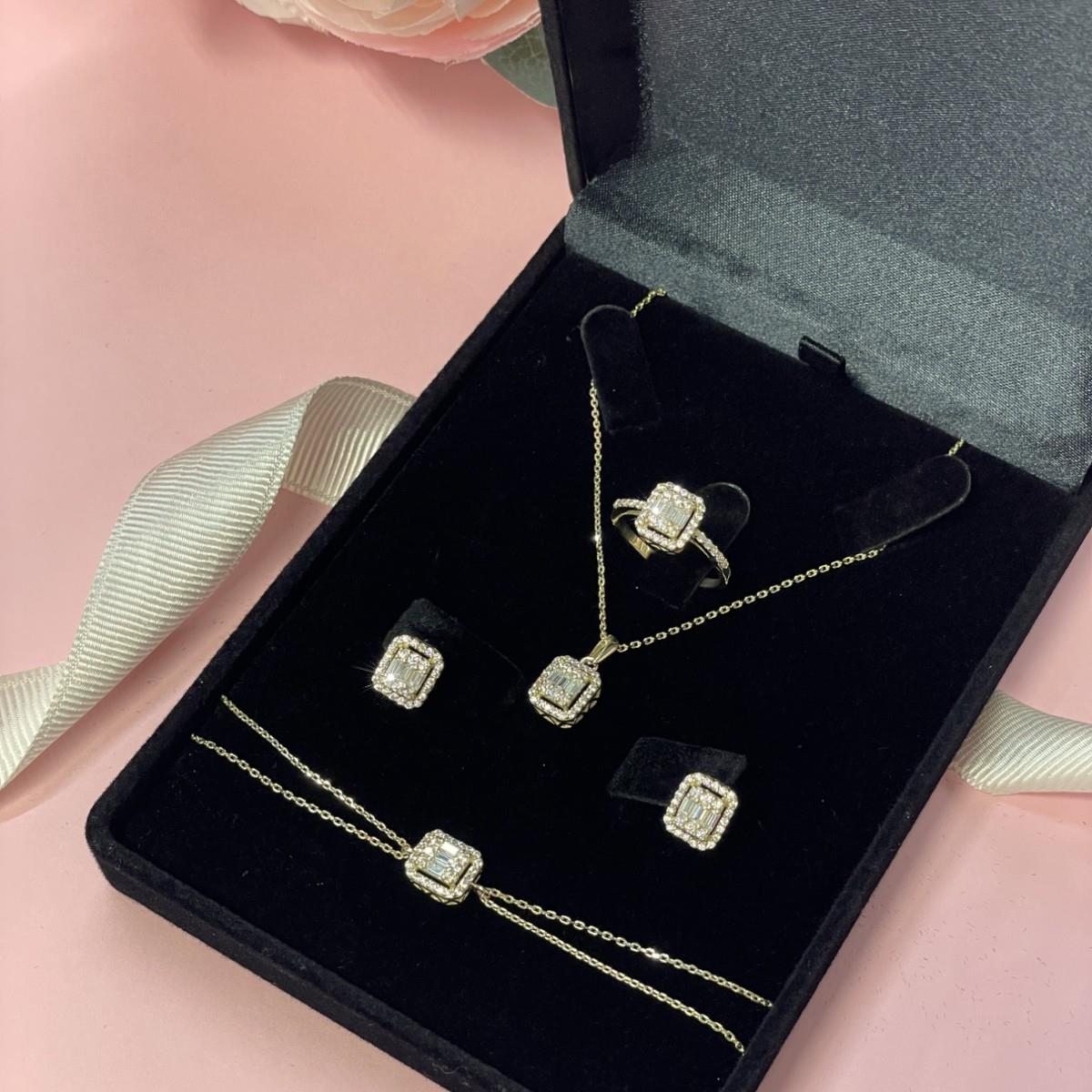 Baget Taşlı Altın Set