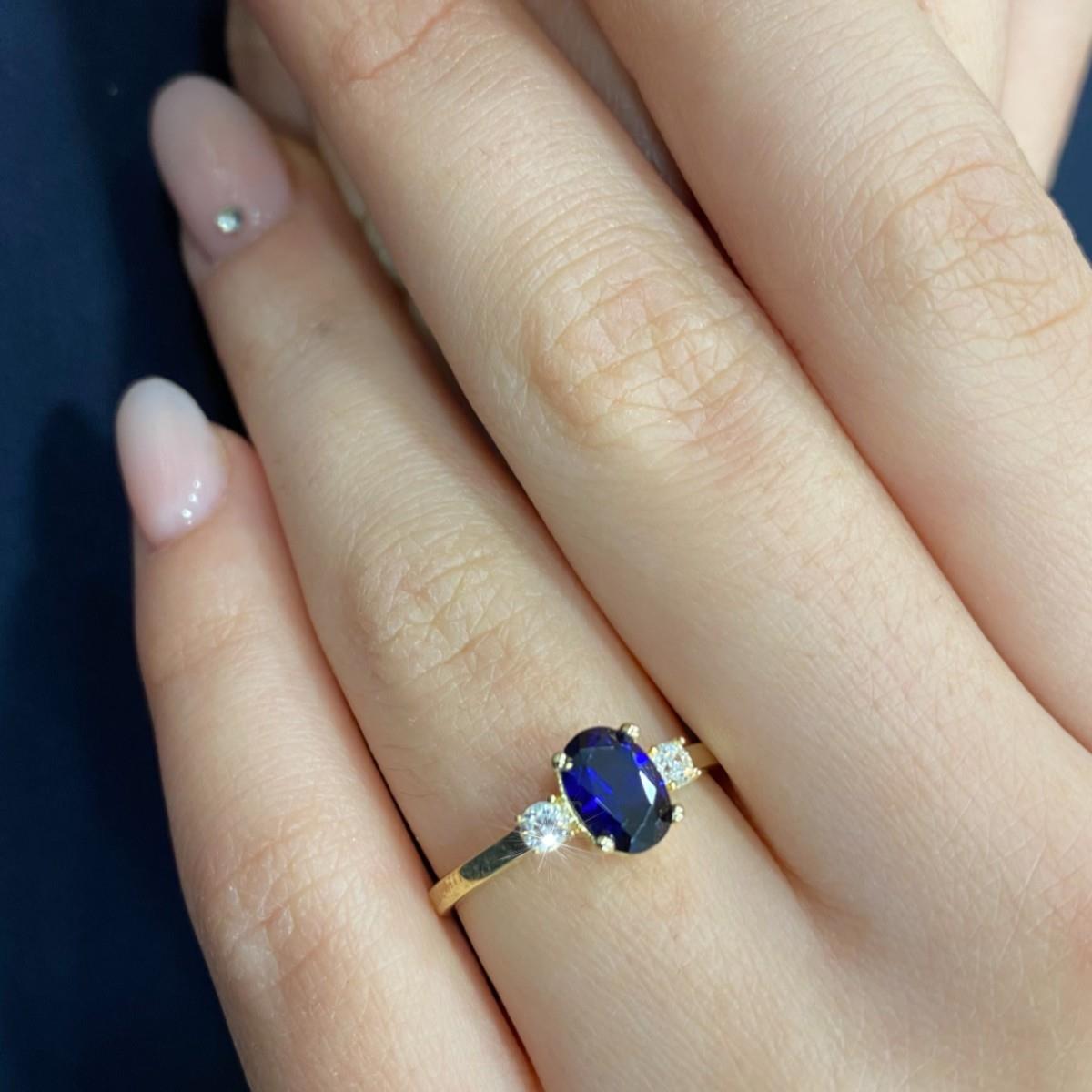 Safir Renkli Altın Üçtaş Yüzük YZA 109 01 15 00