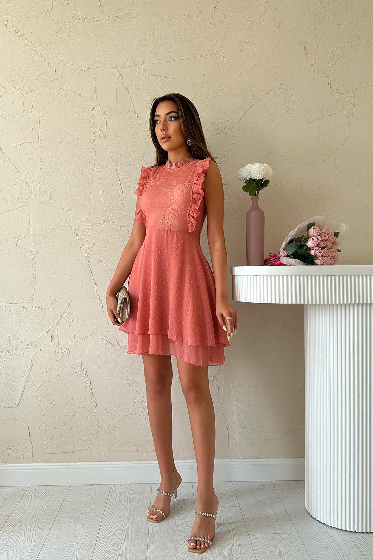 Çiçek Desenli Elbise