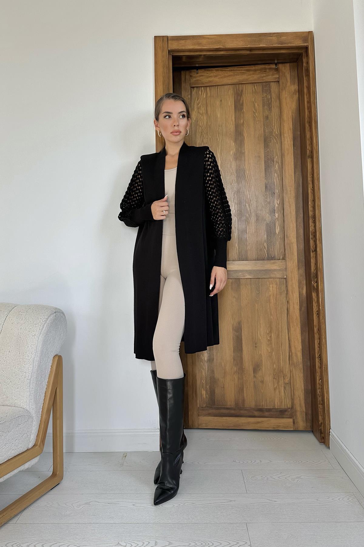 Kolları Örgülü Triko Hırka