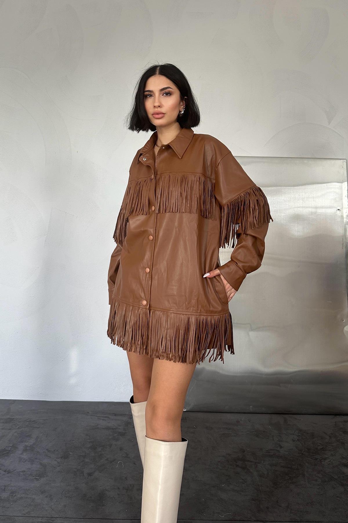 Püsküllü Deri Gömlek