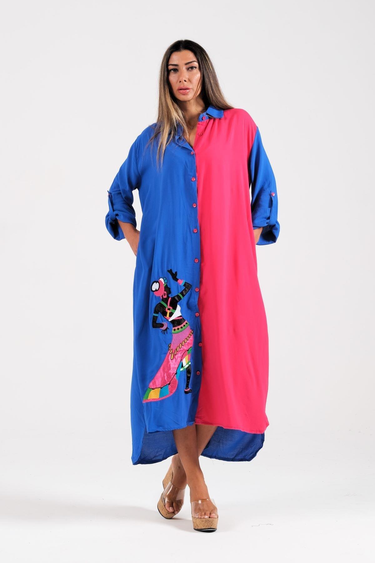 Saks Mavi Pembe Garnili Eteği Kadın Figürü Nakışlı Uzun Gömlek Elbise