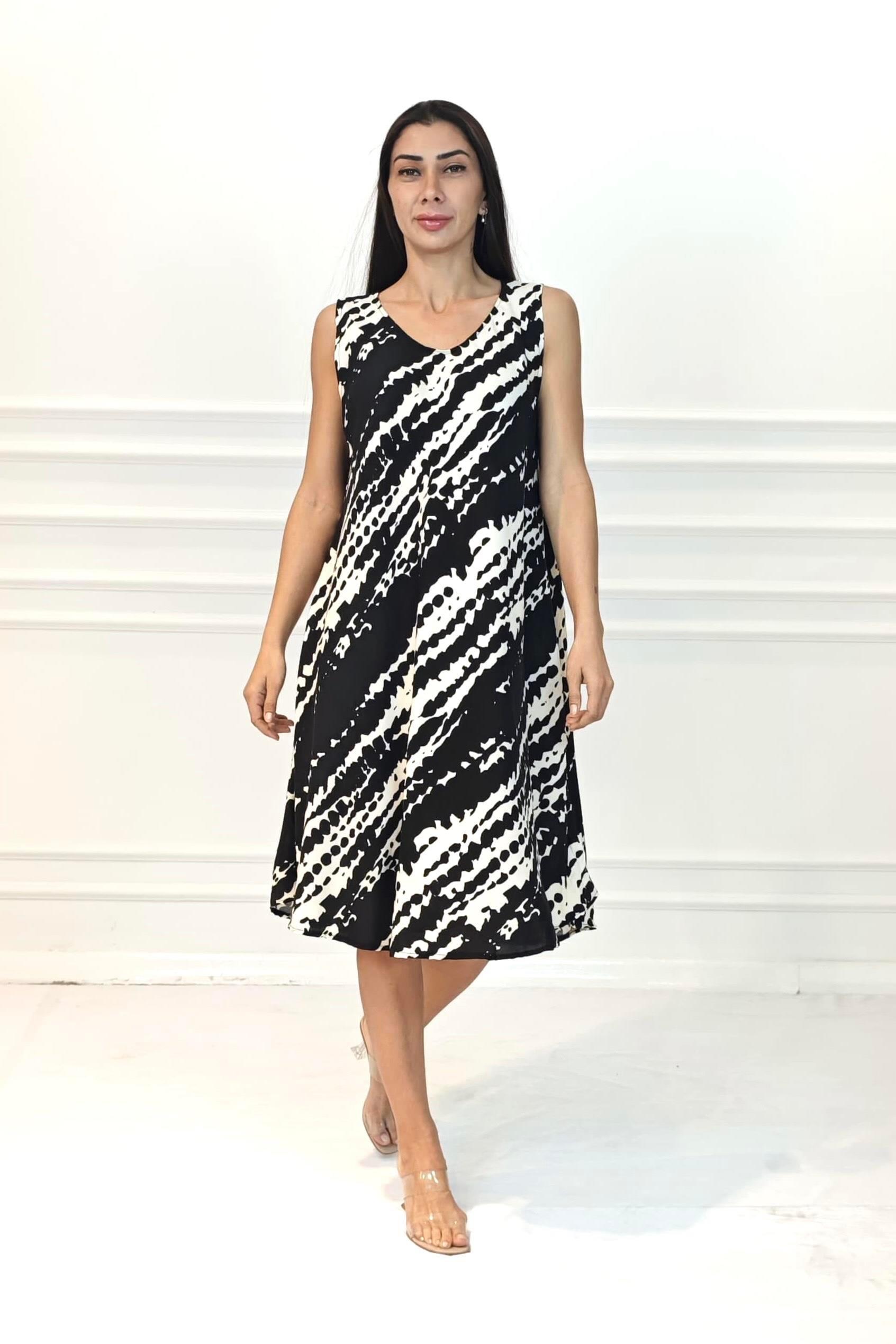 Siyah Desenli Kalın Askılı Midi Elbise