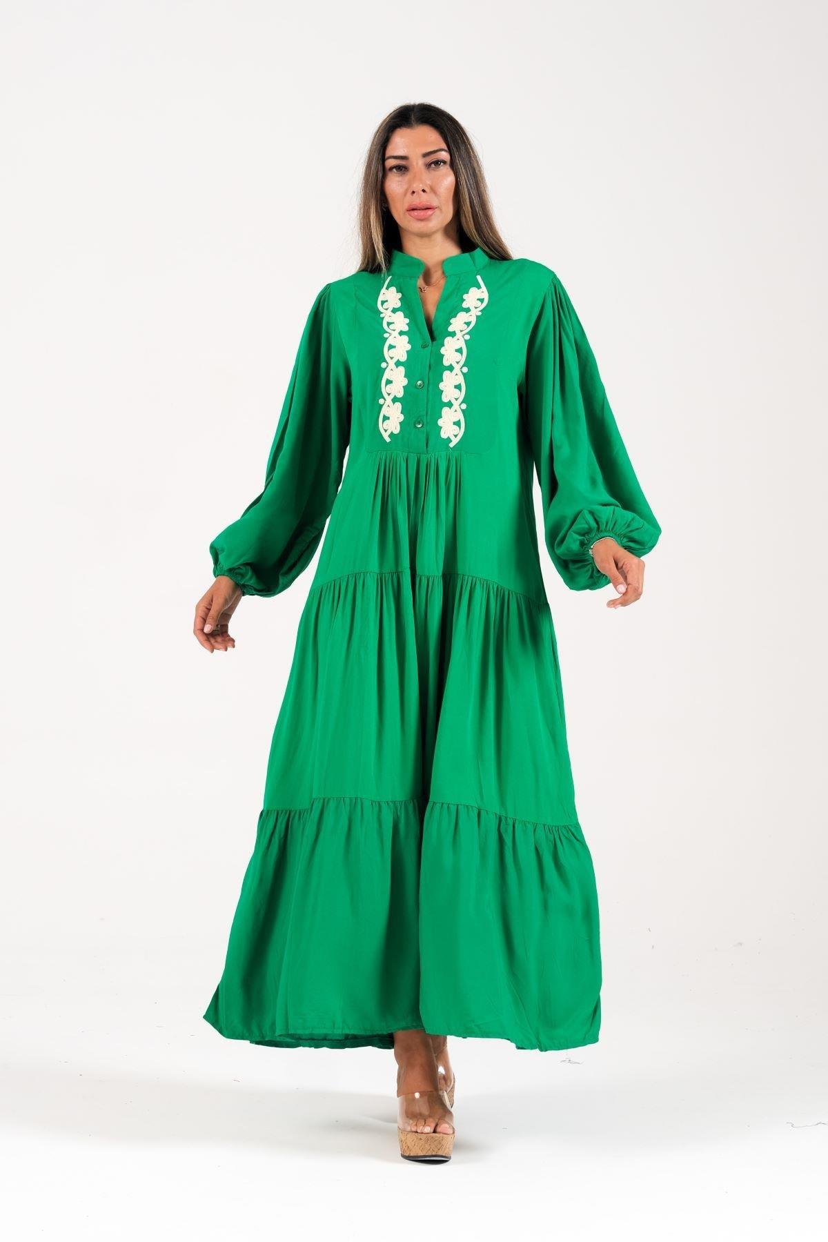 Yeşil Önü Nakışlı Balon Kol Eteği Kat Kat Uzun Elbise