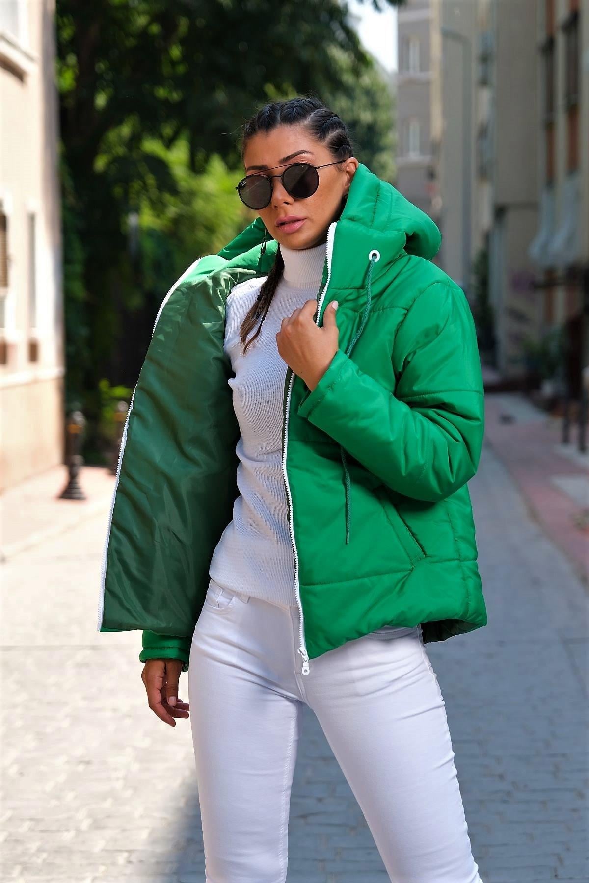 Yeşil Su Geçirmez Kapüşonlu Şişme Mont