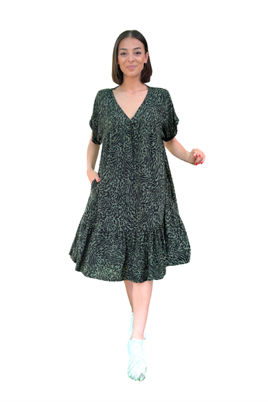 Haki Desenli V Yaka Etekleri Fırfırlı Cepli Elbise