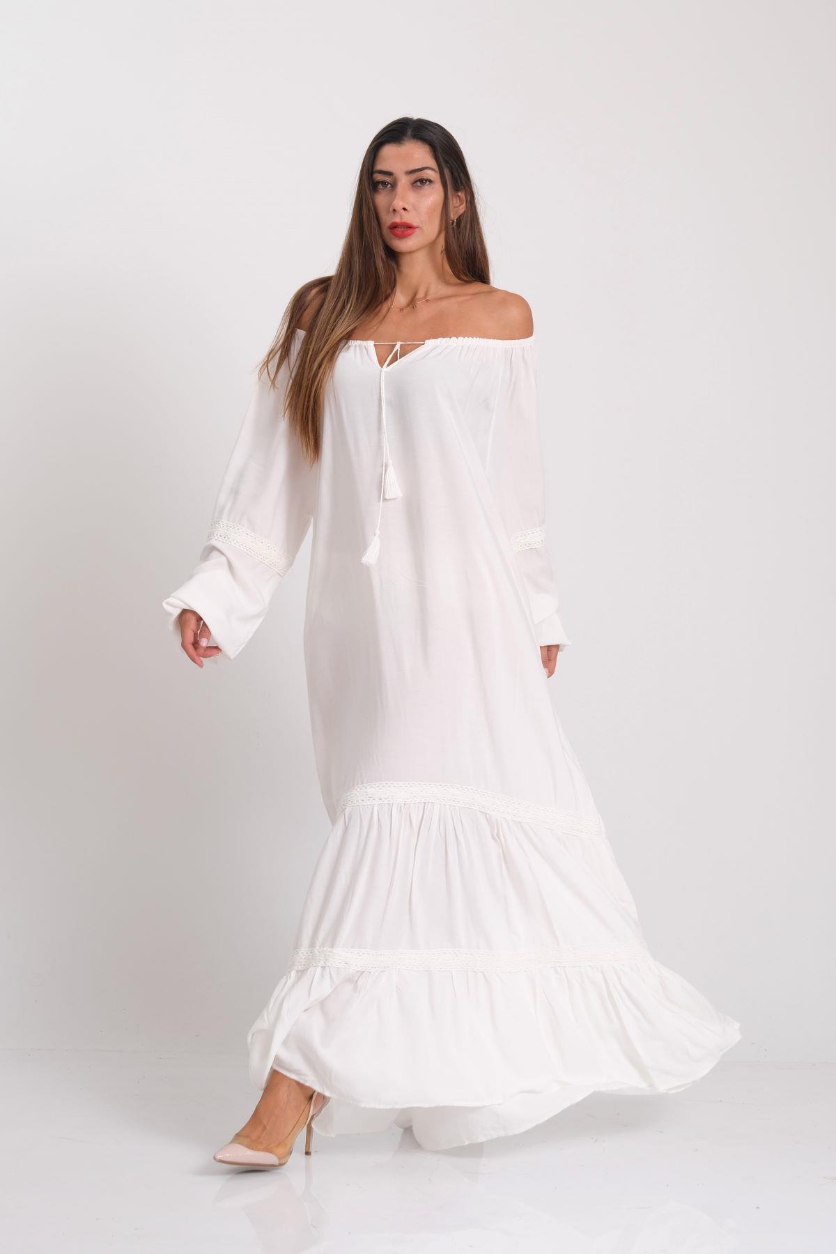 Markano Weißes langes Kleid mit Carmen-Kragen und Ballonärmeln, überschnitten und mit überschnittenen Röcken
