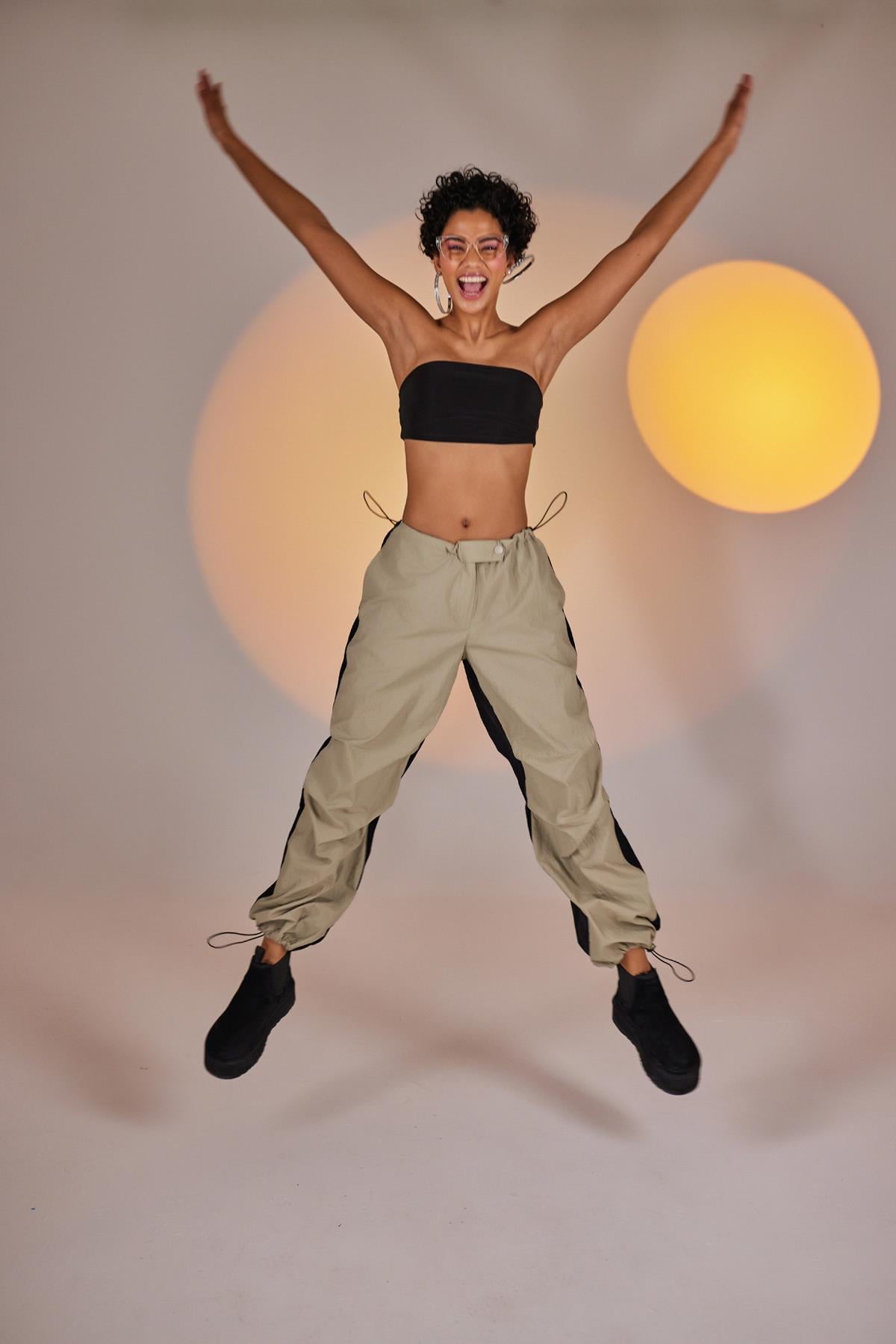 Брендано Биколор Парашютные брюки бежевый