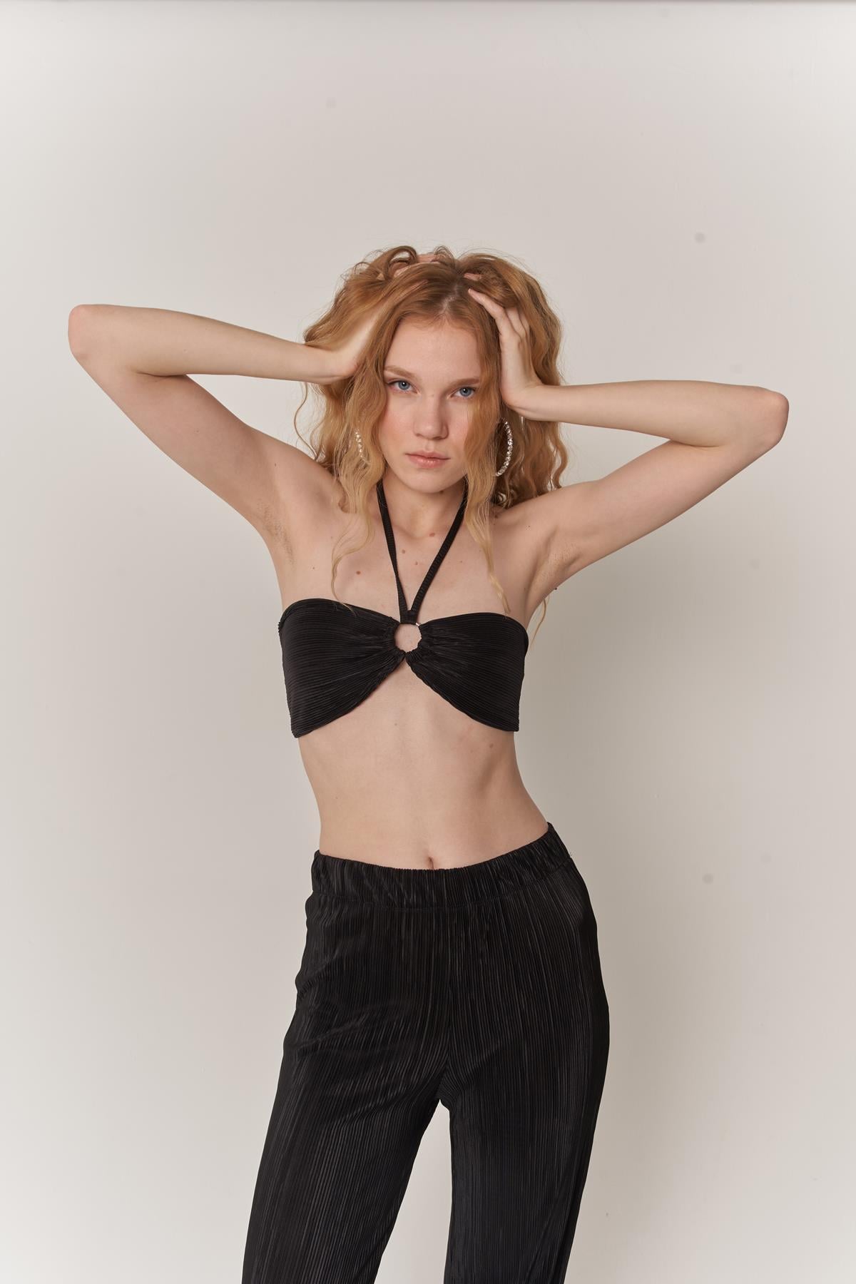 ماركانو كاردي بلوزة سوداء