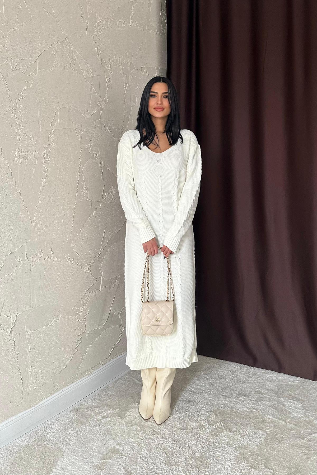 Kemerli Triko Elbise