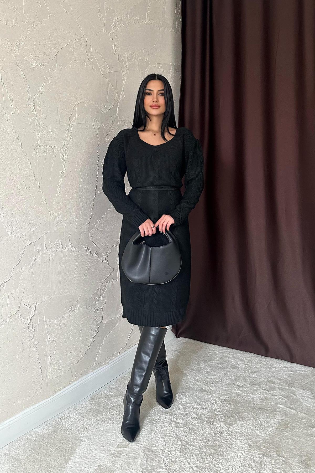 Kemerli Triko Elbise