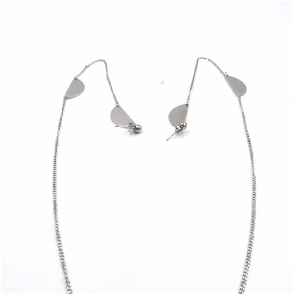 ​​Welch Çelik Küpeli Dekolte Kolye