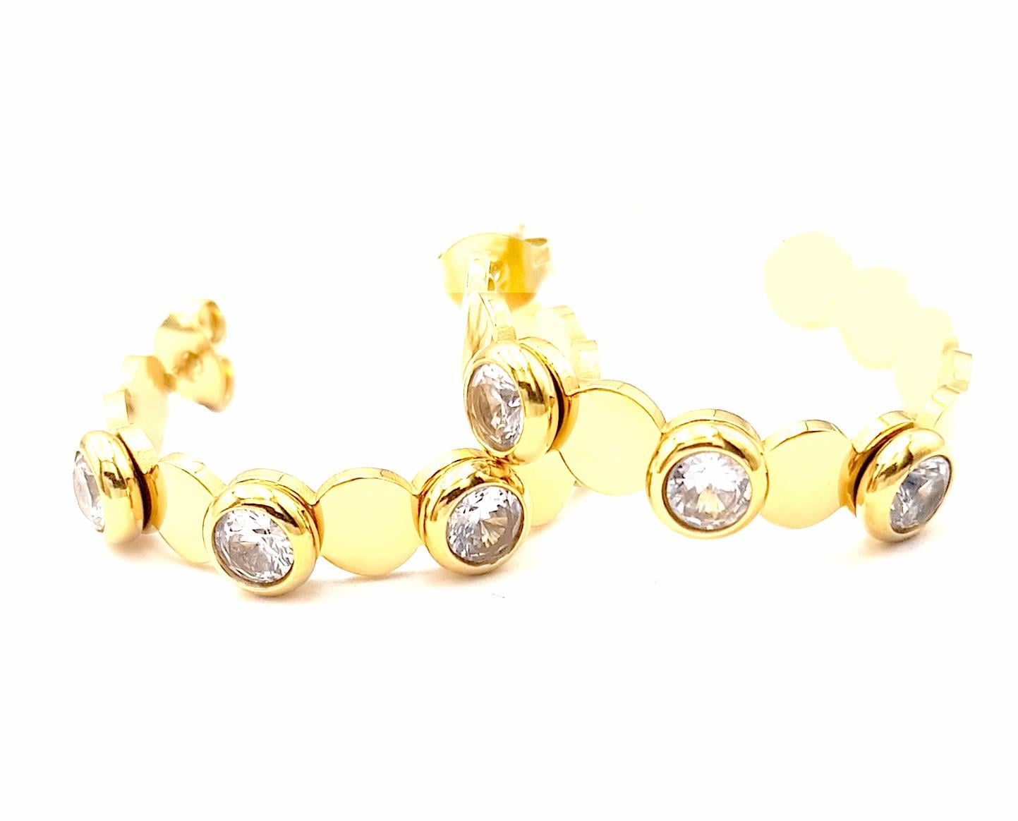 ​​​​​​​​Welch Gold Çelik Taşlı Halka Küpe