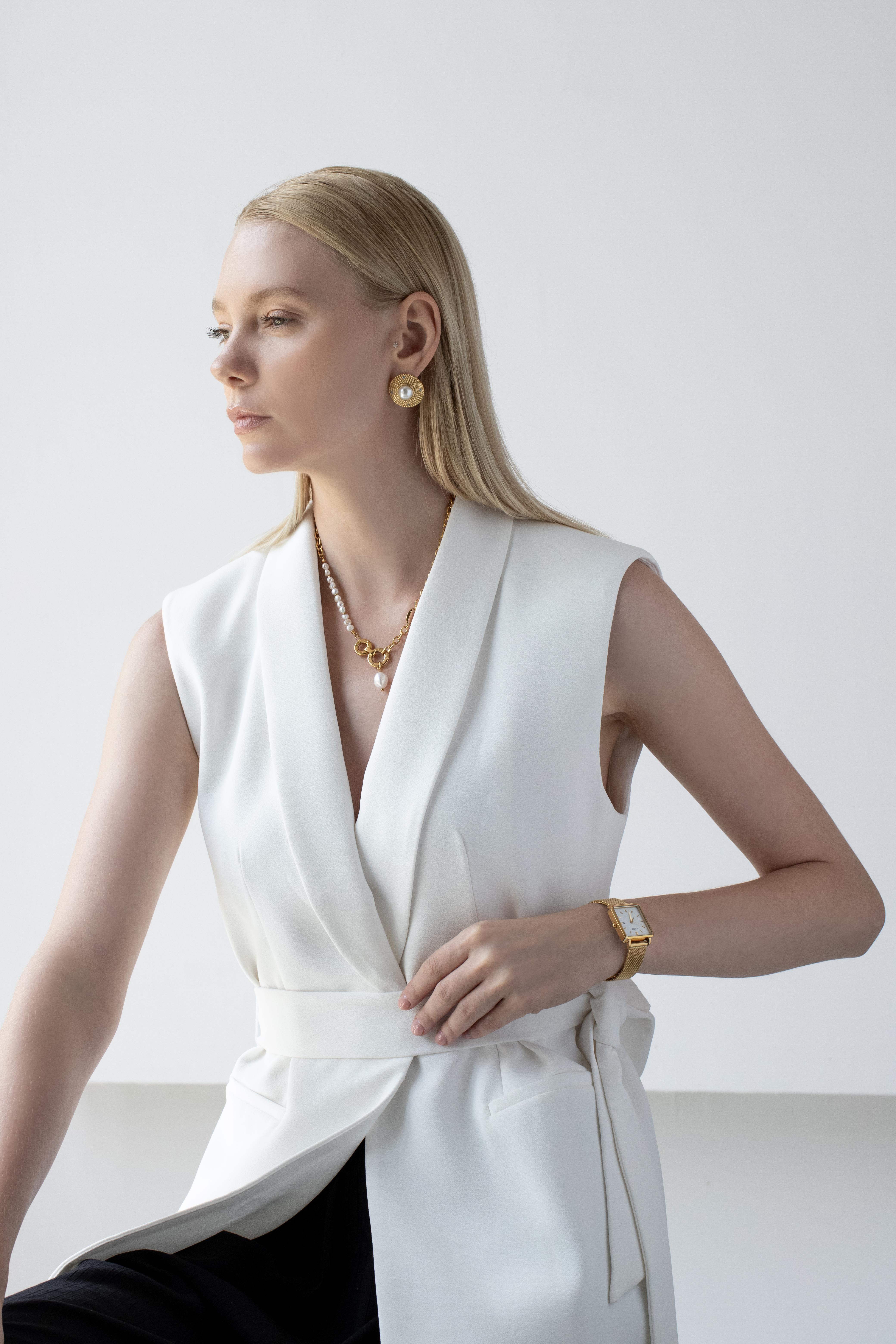 ​​Welch Gold Steel Chain Pearl Necklace