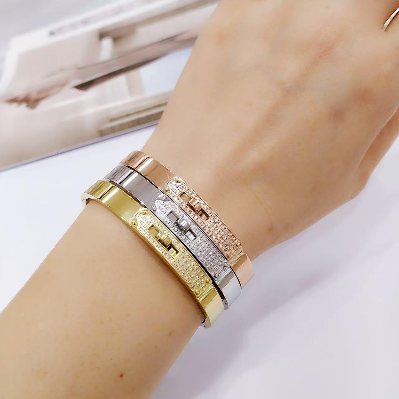 Welch Taşlı Kelepçe Çelik Bileklik