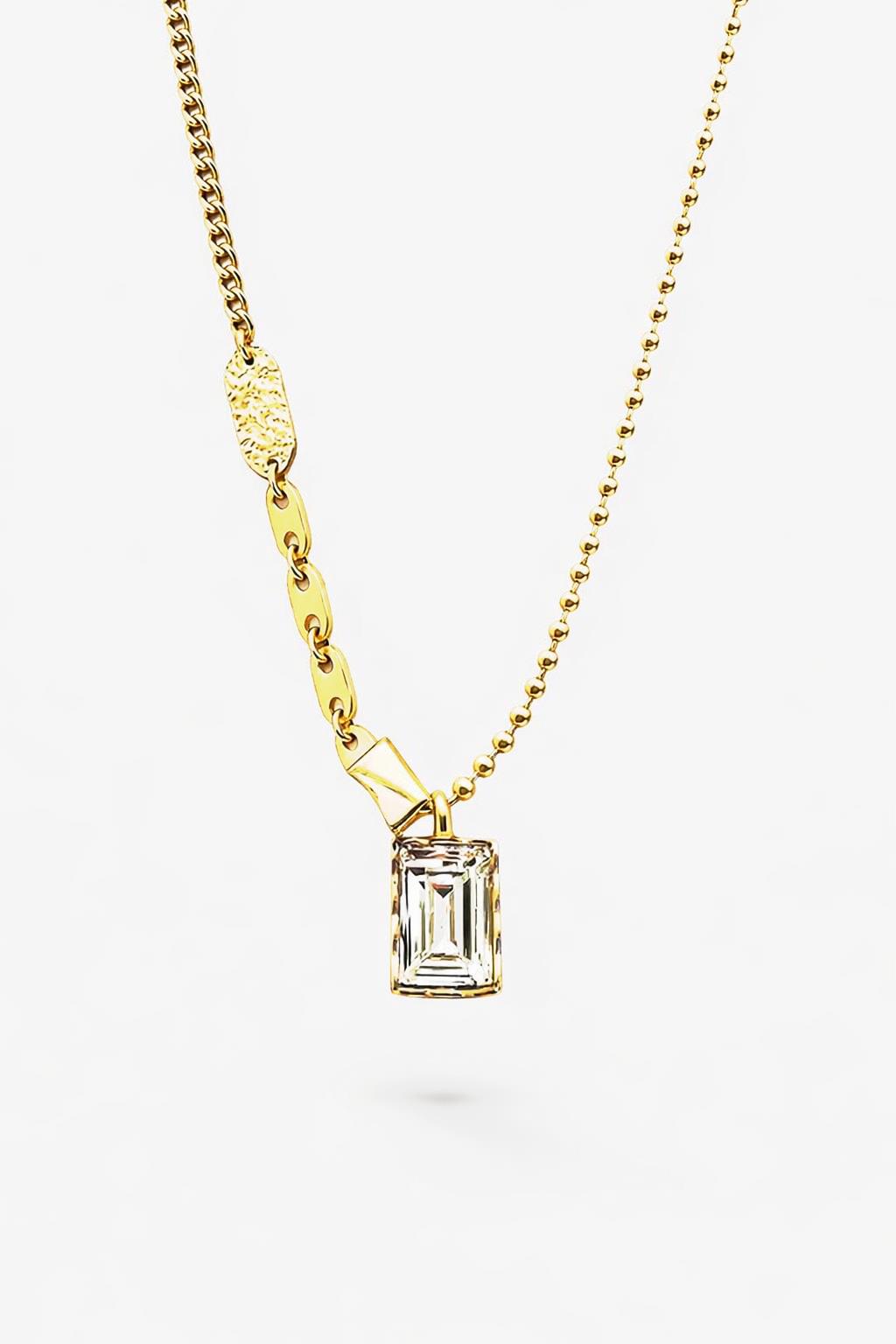 ​​​Welch Gold Çelik Zincirli Beyaz Taşlı Kare Madolyon Kolye Kadın Kolye ve Kadın Çelik Kolye Modelleri - WELCH 