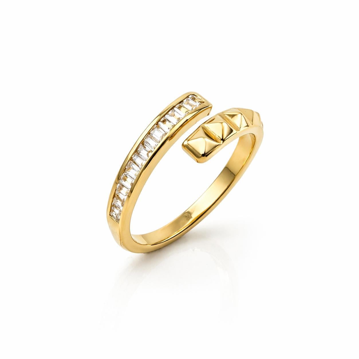 Welch Dual Prizma Taşlı Çelik Yüzük – Gold Kaplama Welch Dual Prizma Taşlı Çelik Yüzük Gold Kaplama | Modern Açık Uç Yüzük 