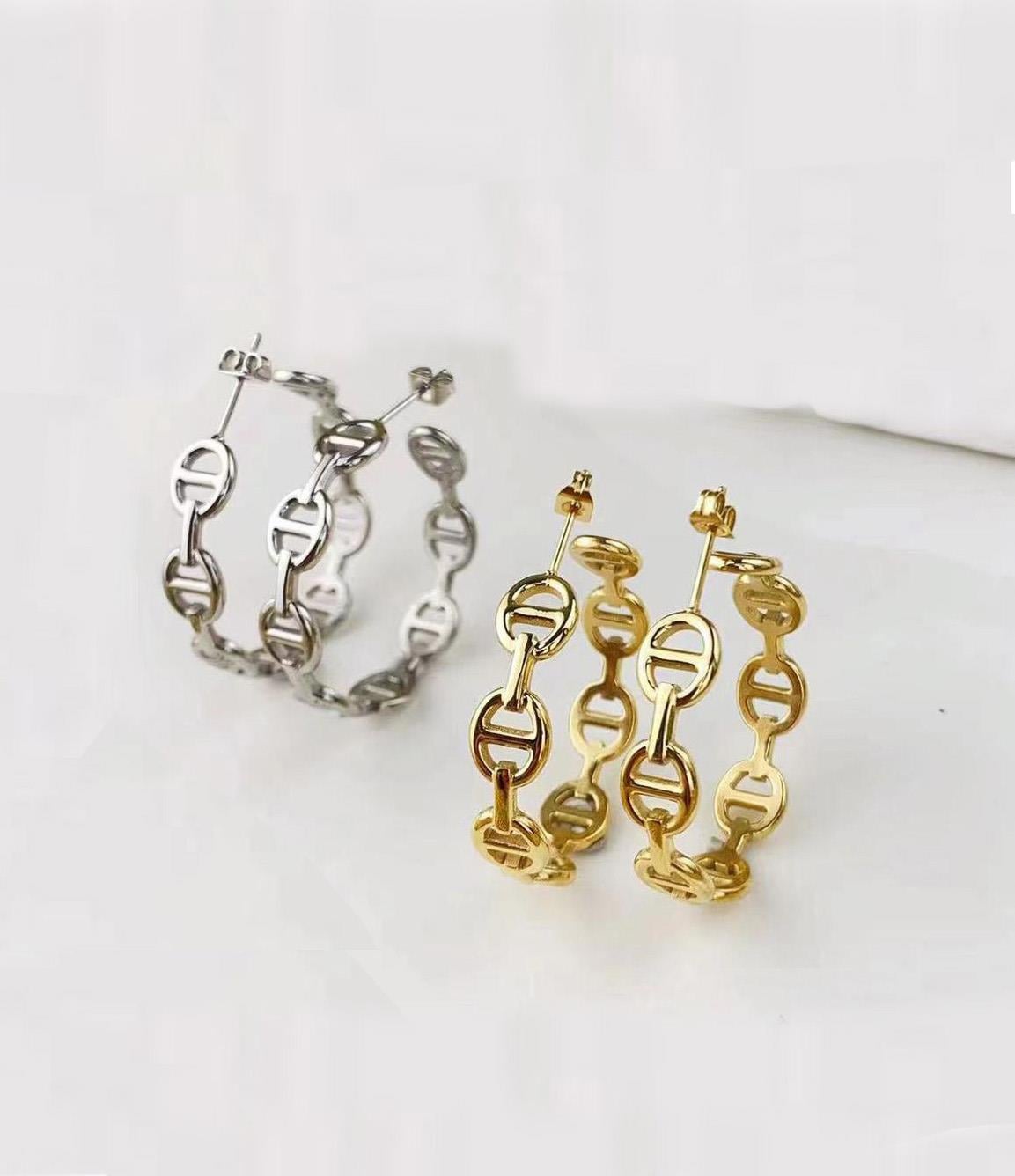 Welch Gold Halka Çelik Küpe