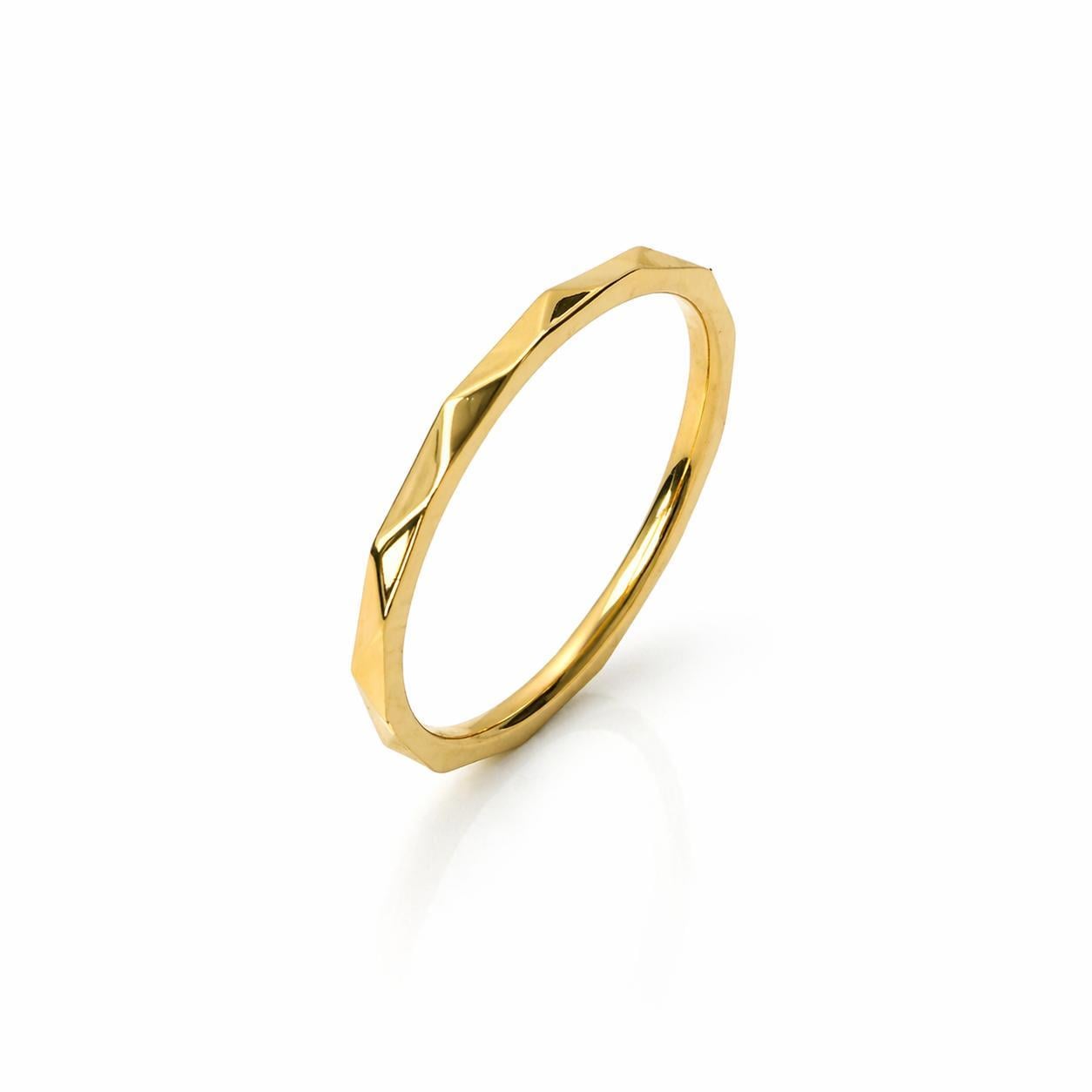 Welch Prizma Çelik Yüzük Gold Kaplama | Geometrik Minimal Yüzük Welch Prizma Çelik Yüzük Gold Kaplama | Geometrik Minimal Yüzük 
