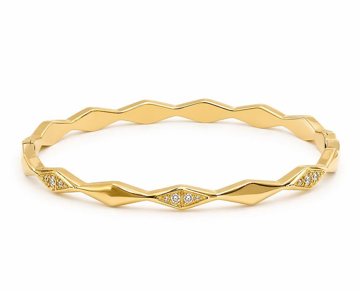 Welch Zigzag Form Taş Detaylı Çelik Bileklik – Gold Kaplama Bileklik Welch Zigzag Çelik Bileklik – Gold Kaplama Taş Detaylı Modern Tasarım 