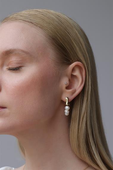 ​​​​​​​​​​​​​​Welch Çelik İncili Kare Küpe