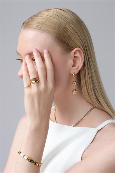 ​Welch Gold Steel Chain Earrings