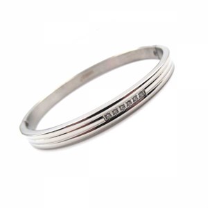 ​​​​​​​​​​​​​​Welch Taşlı Çelik Bileklik