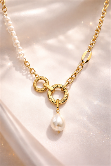 ​​Welch Gold Steel Chain Pearl Necklace