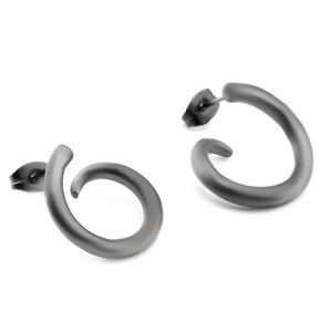 Welch Halkalı Siyah Kadın Çelik Küpe