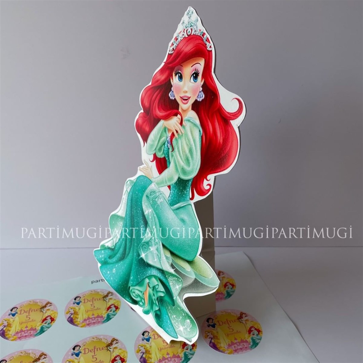 Deniz Kızı Ariel Temalı Ayaklı Maket