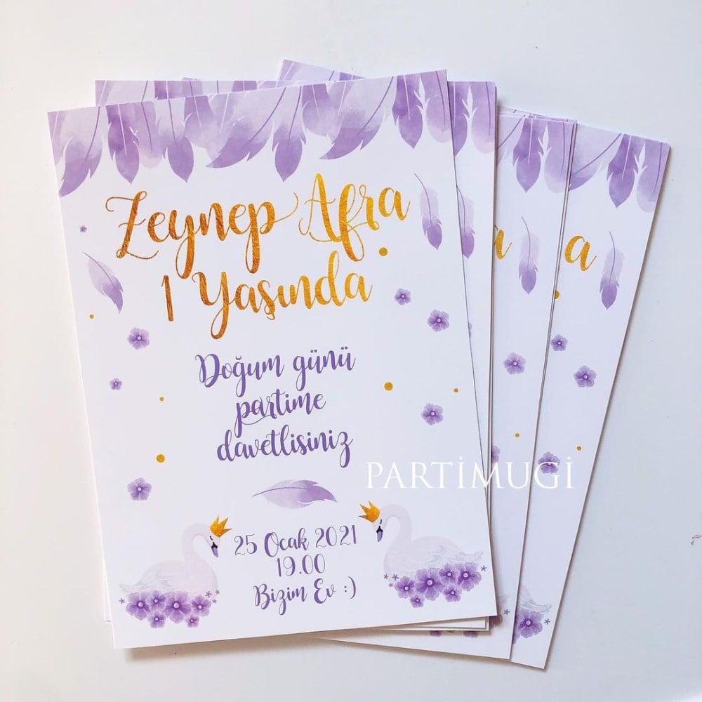 Lila Kuğu Temalı Doğum Günü Davetiyesi