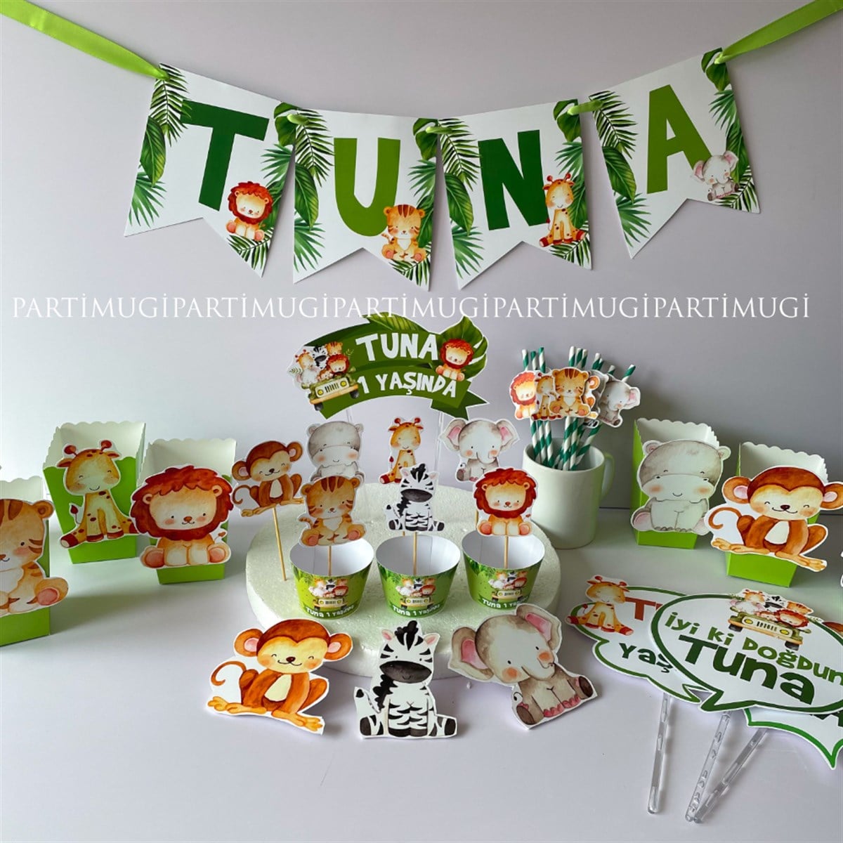 Orman Safari Temalı Harf Banner